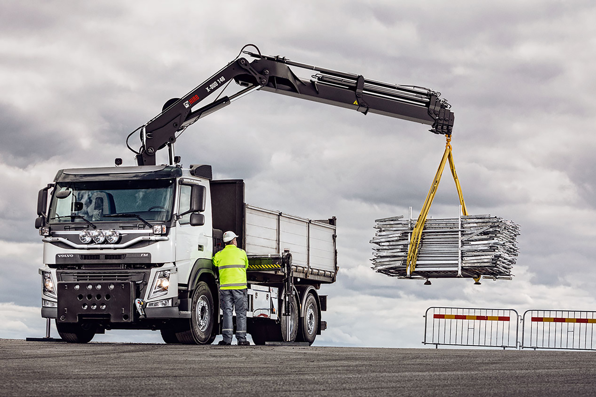 Перевозки грузов строительства. Hiab 160 гидравлика. Манипулятор Hiab x-CL 16b-2. Манипулятор Hiab грузовой. V Kran гидроманипулятор.